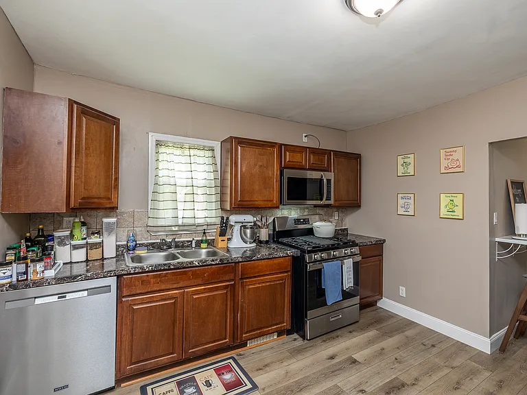 5811 Bridge Ave — Photo 5