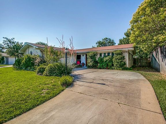 2nd image of 11339 Coral Hills Dr