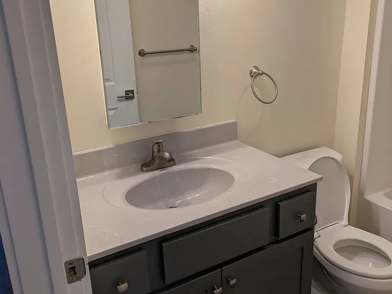 1115 N Walnut St — Photo 6