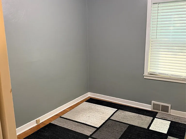 4 Edward St #1 — Photo 25