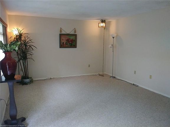 5th image of 2113 Lakeview Dr Unit 1-A