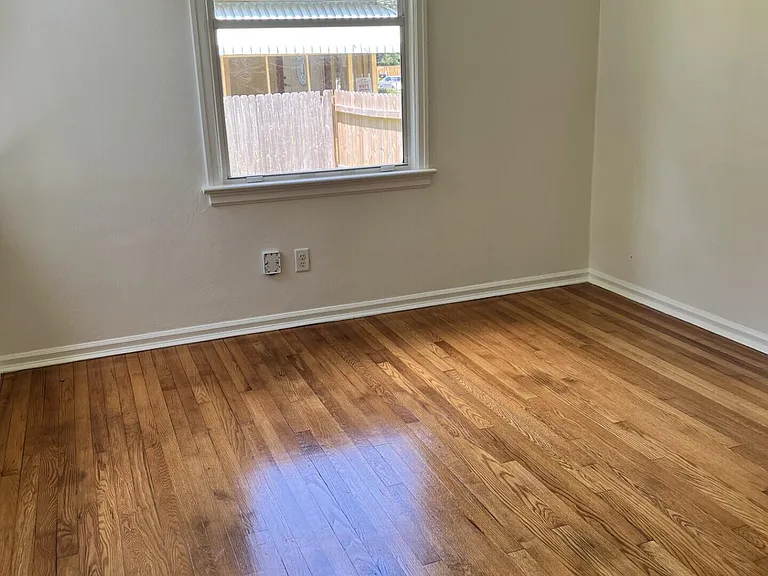 4826 French St — Photo 13