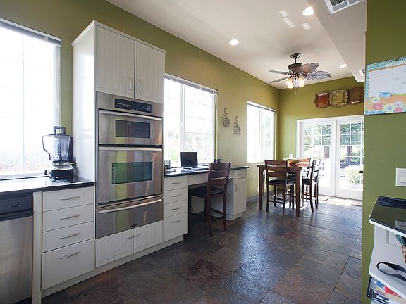 5th image of 3309 Woodleigh Ln