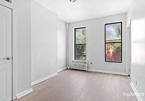 5th image of 636 President St APT 3