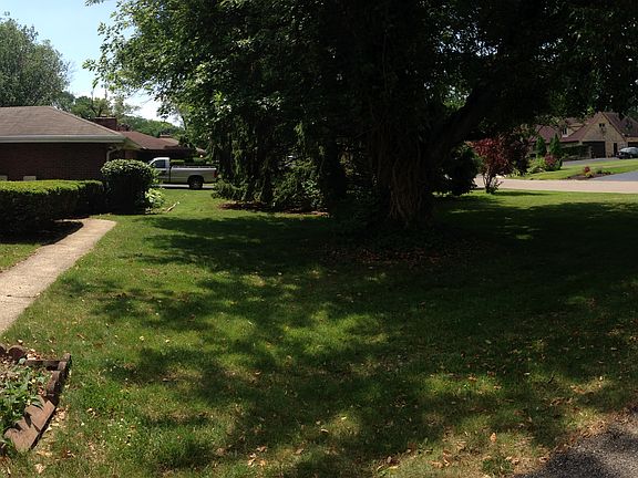2nd image of 3886 Wales Dr