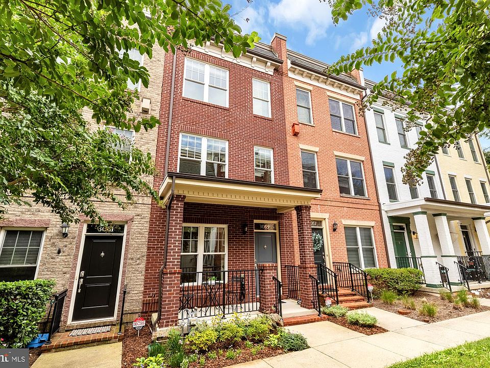 1st image of 3059 Chancellors Way NE