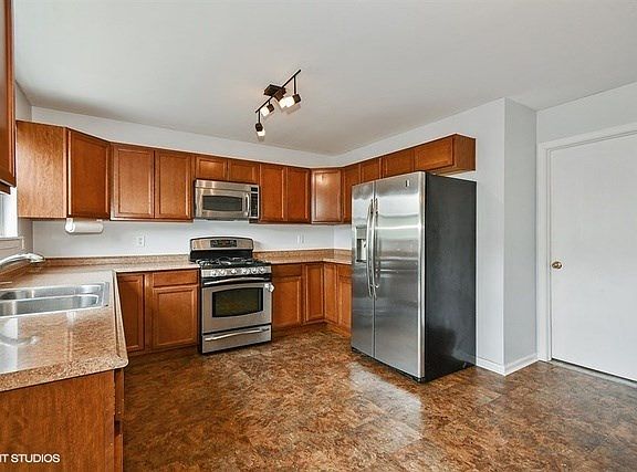 4th image of 1765 Linden Park Ln