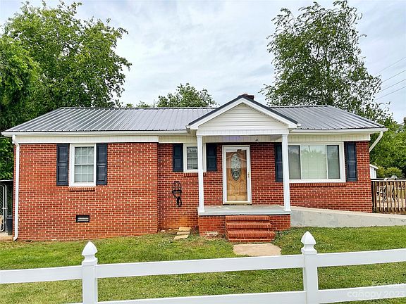 3rd image of 103 Brittain Dr