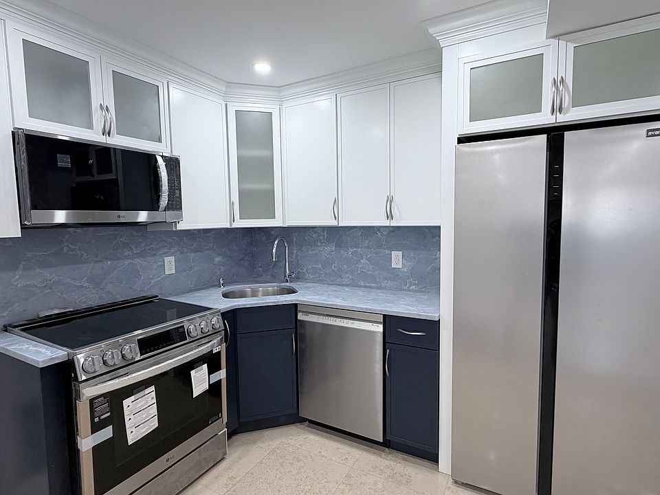1st image of 3146 44th St #1