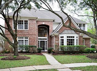 17419 Rolling Brook Ct, Sugar Land, TX 77479