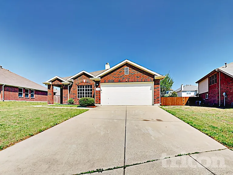 7109 Galveston Dr — Photo 2