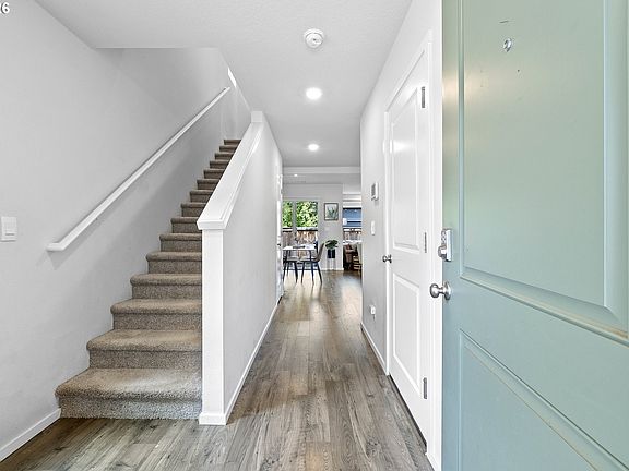 3rd image of 6212 NE 120th St