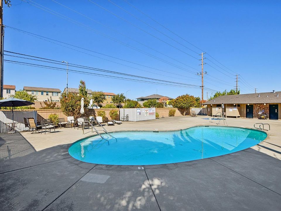 41st image of 4224 Floral Dr