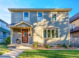 8324 Gridley Ave, Wauwatosa, WI 53213