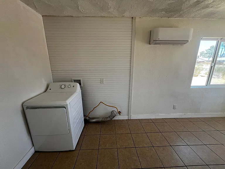 6104 Chia Ave — Photo 14