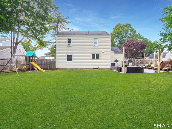 5th image of 137 Mohawk Drive