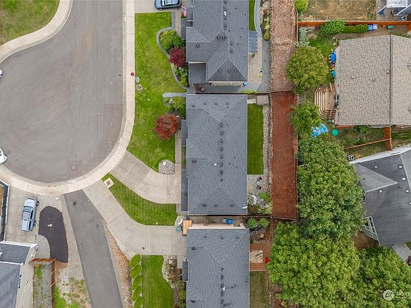 2nd image of 15008 82nd Avenue E