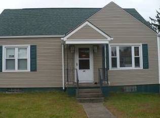105 Elaine Ave, Follansbee, WV 26037