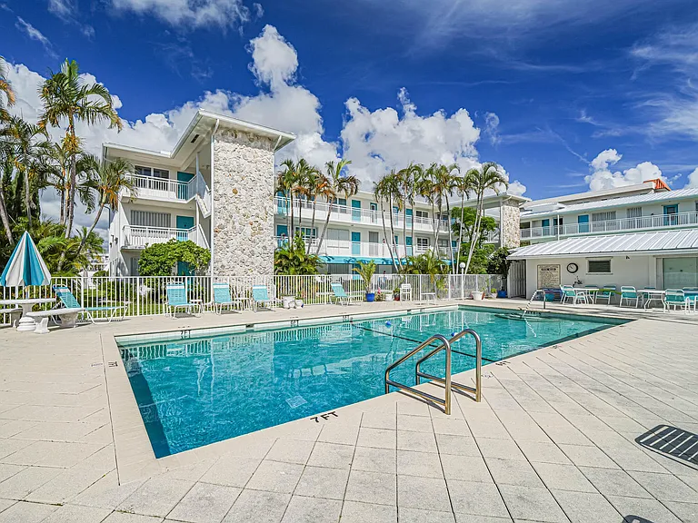 37 Yacht Club Dr #310 — Photo 33