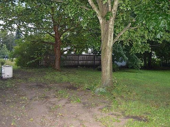 4th image of 172 N Lawn St