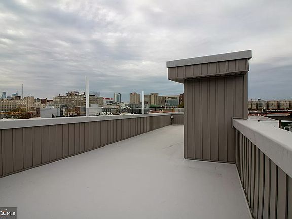 4th image of 2016 N Franklin St #2