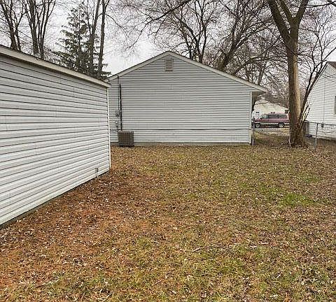 3rd image of 217 W Ann Arbor Ave
