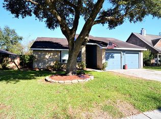 1105 Briarwood Ct, Deer Park, TX 77536