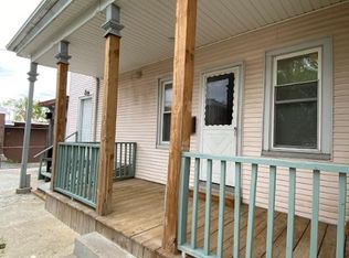 77 West St, Holyoke, MA 01040