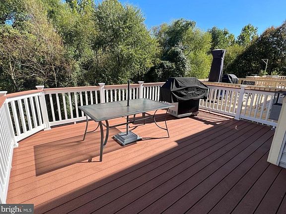 3rd image of 1158 Regal Oak Dr