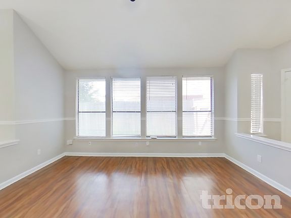 2nd image of 13822 Cantwell Dr