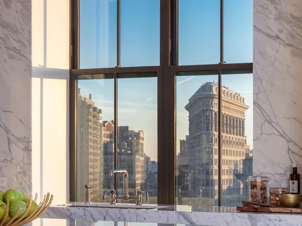 212 Fifth Avenue image 5 of 5