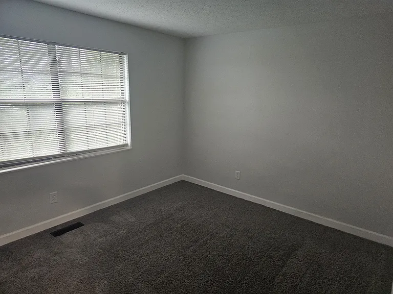 111 Pine Ridge Dr #111 — Photo 1