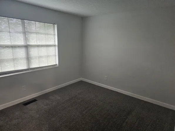111 Pine Ridge Dr #111, Lenoir City, TN 37771