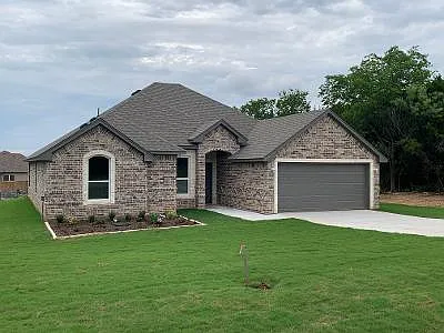 2506 Christine Dr — Photo 2