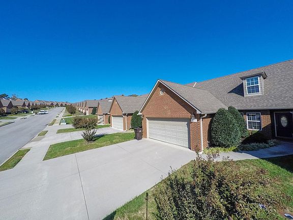 2nd image of 252 Meadow Walk Ln