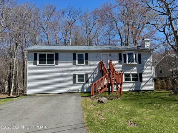 8435 Bear Trail Dr, Tobyhanna, PA 18466