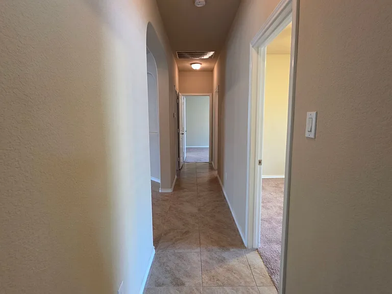 1912 Potrillo Ln — Photo 20