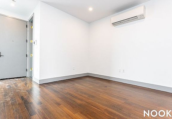 2nd image of 412 Suydam St APT 3
