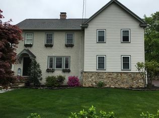 5 Spring Ln, West Chester, PA 19382