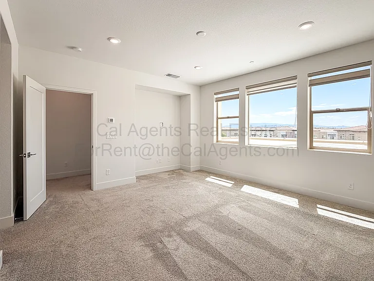 5583 Dublin Blvd — Photo 9