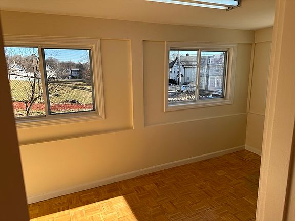 5th image of 193 Orchard St #193