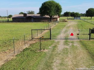 1747 Us Highway 90 E, Castroville, TX 78009