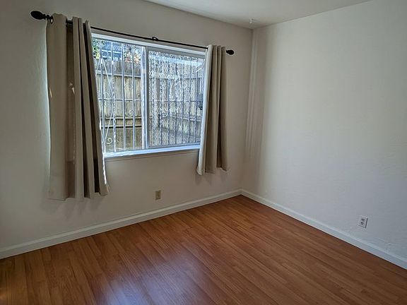 2nd image of 43 Alder St