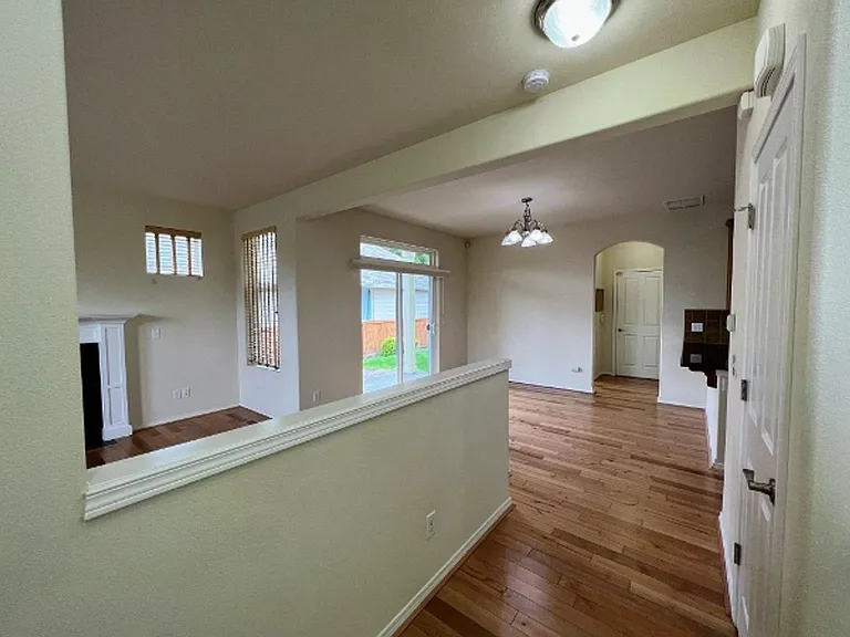 9212 Campus Glen Dr NE — Photo 6
