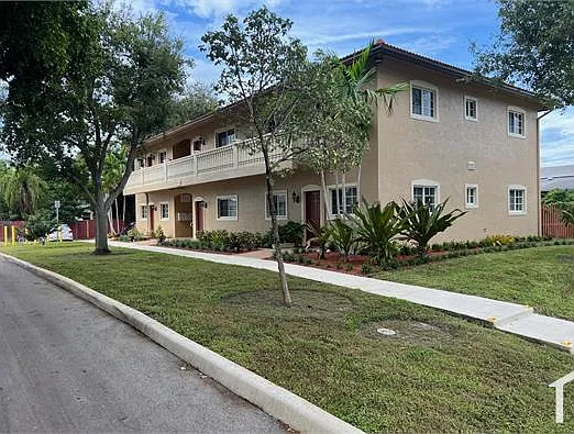 1 bed, 875 sqft, $1,900 — Photo 3