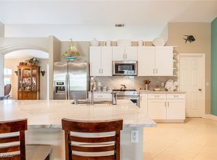 2215 NW 6th Pl, Cape Coral, FL 33993