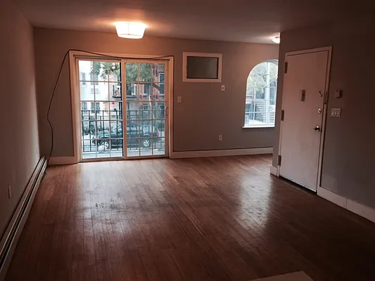 Rented by Premier Metro Realty Corp | media 22