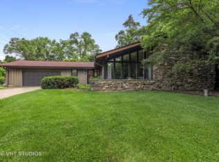 109 County Line Rd, Barrington, IL 60010