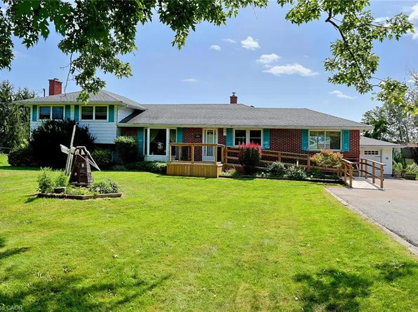 513 Ridge Rd W, Grimsby, ON L3M 4E7