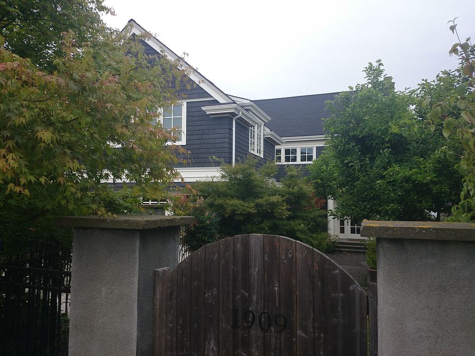 2nd image of 1909 Sunset Ave SW